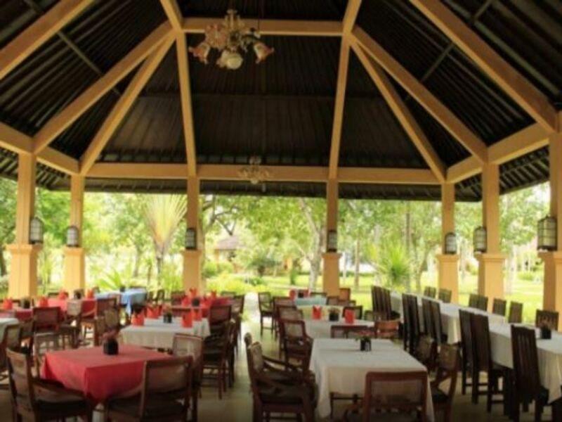 Tastura Beach Hotel Kuta  エクステリア 写真
