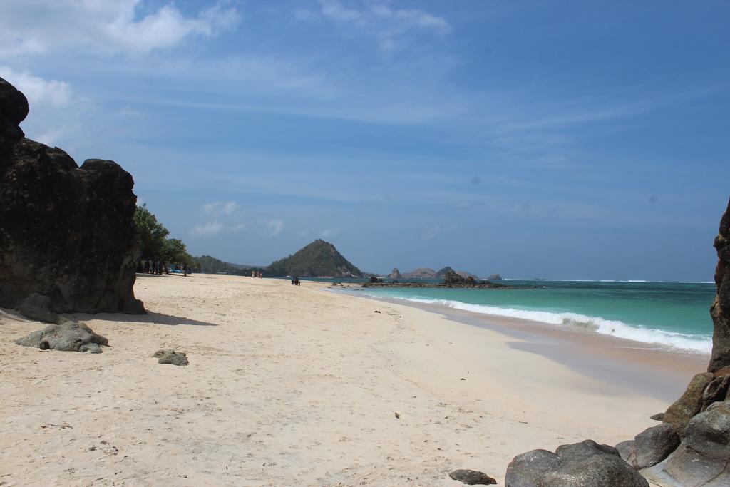 Tastura Beach Hotel Kuta  エクステリア 写真