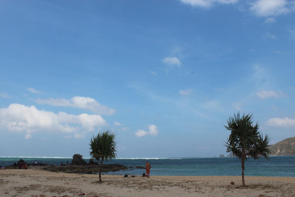 Tastura Beach Hotel Kuta  エクステリア 写真