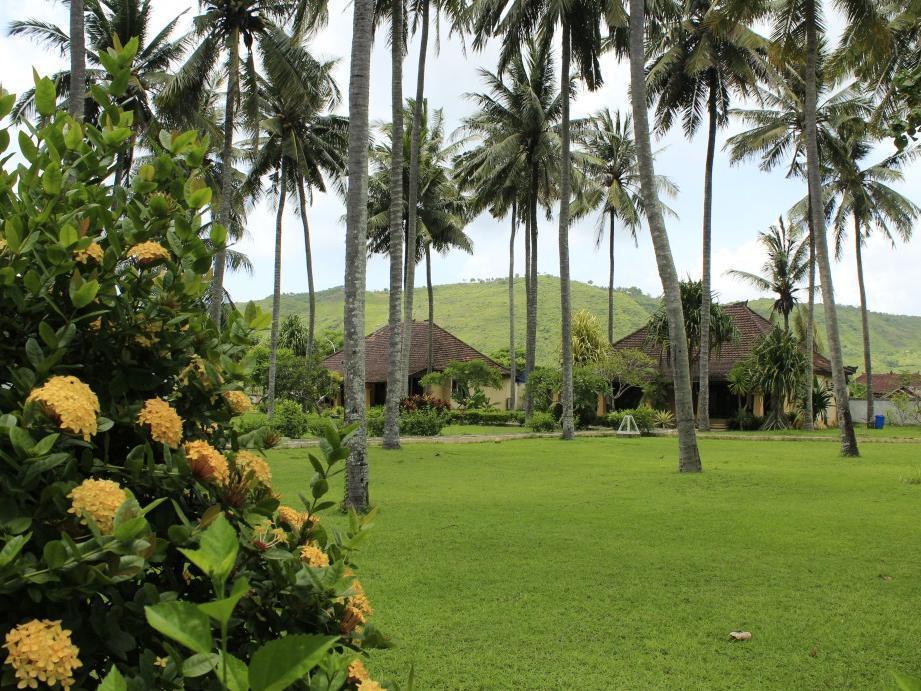 Tastura Beach Hotel Kuta  エクステリア 写真