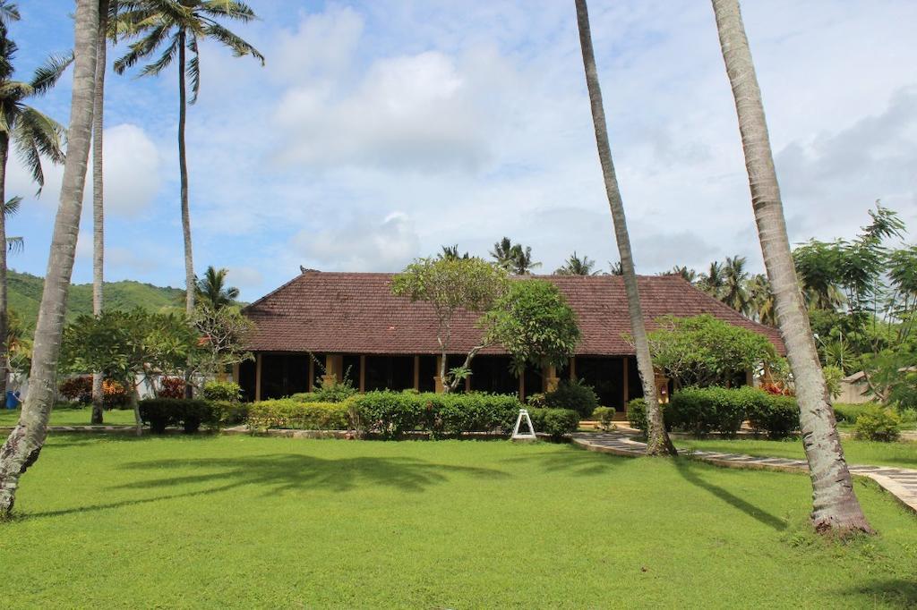 Tastura Beach Hotel Kuta  エクステリア 写真