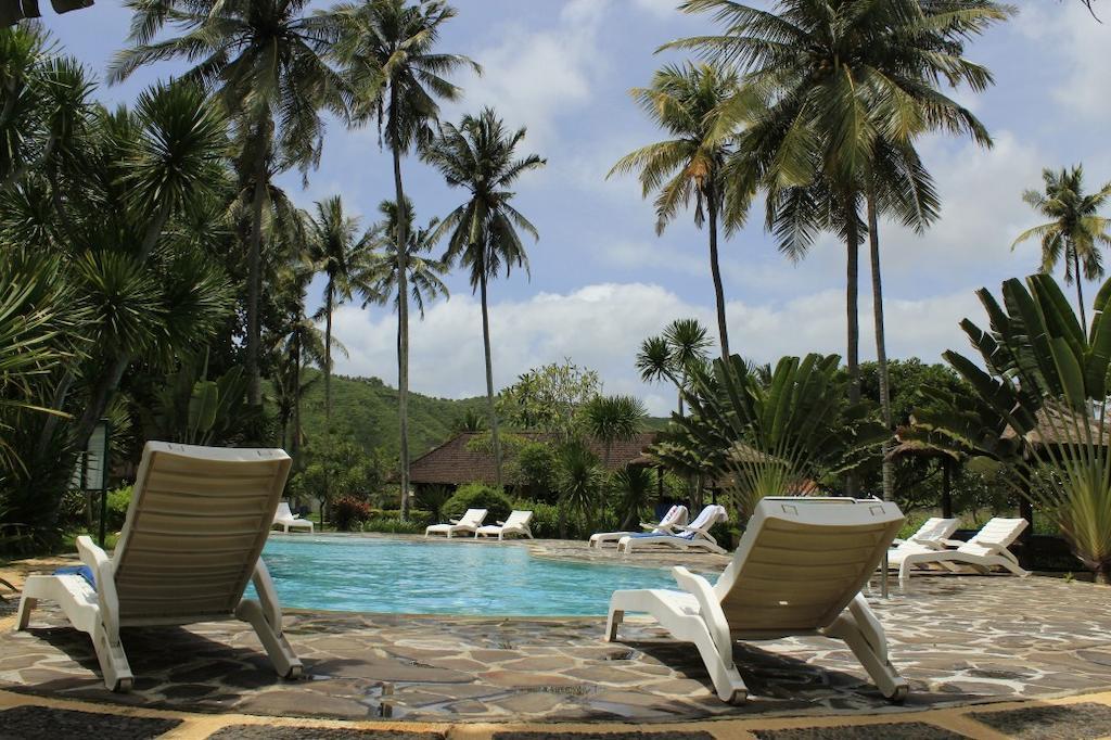 Tastura Beach Hotel Kuta  エクステリア 写真