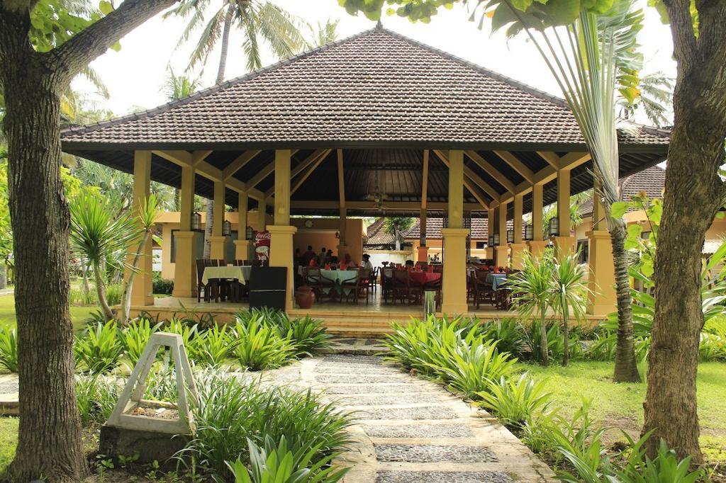 Tastura Beach Hotel Kuta  エクステリア 写真