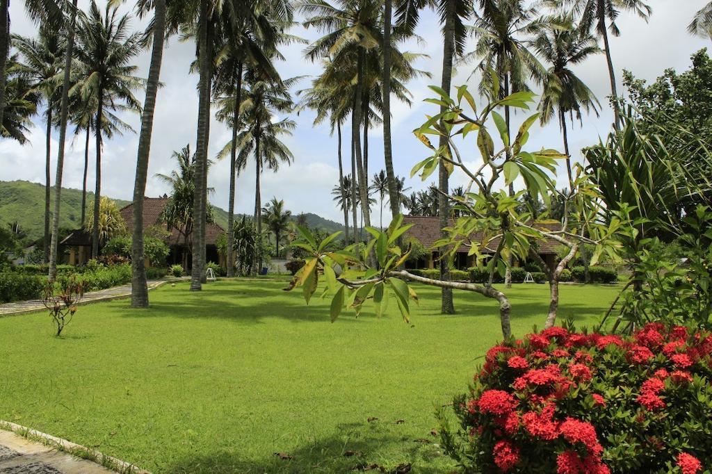 Tastura Beach Hotel Kuta  エクステリア 写真